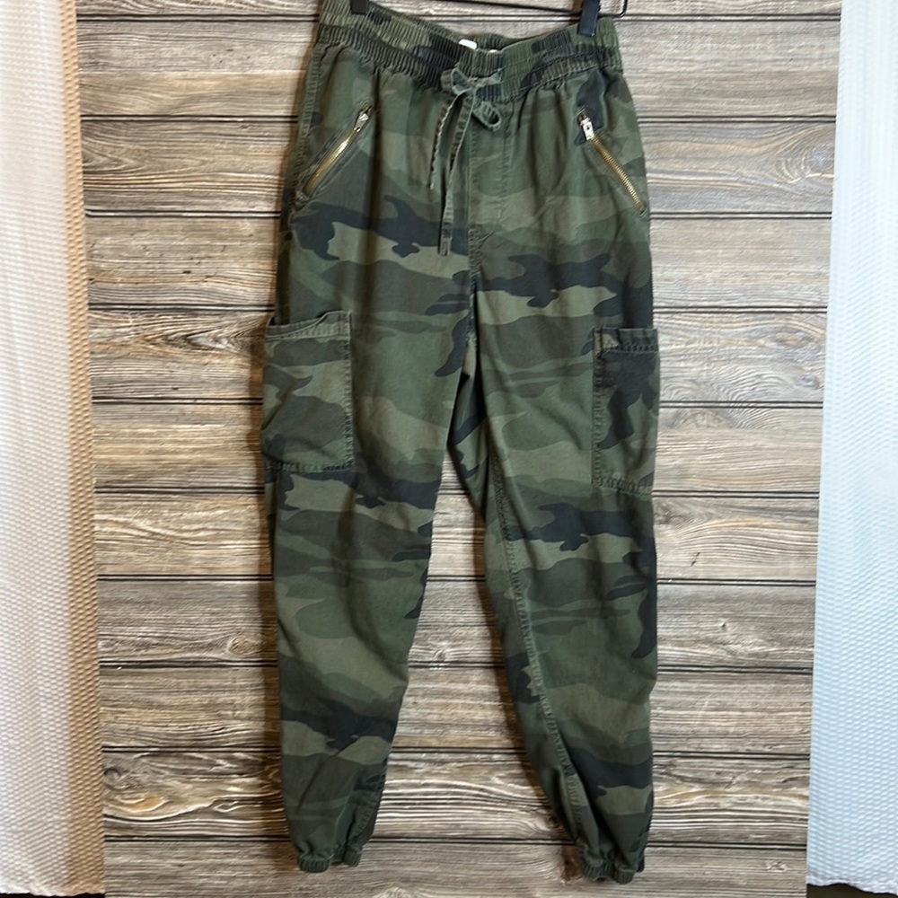 Hollister‎ Women’s Ultra High- Rise pants